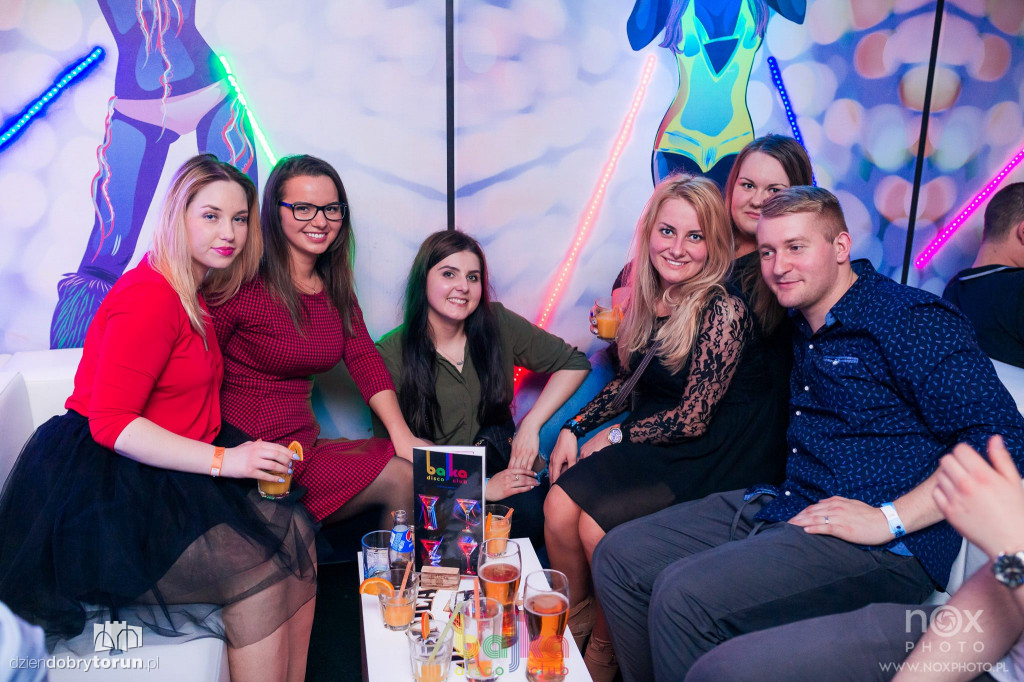 Tu bawią się przepiękne kobiety