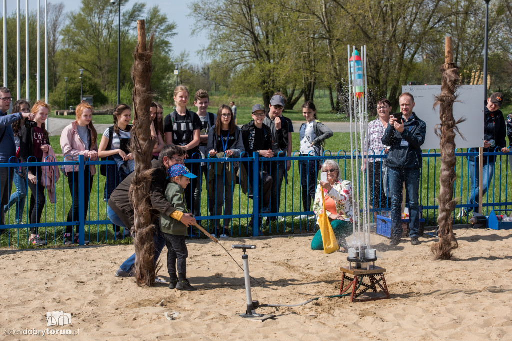Bez rakiet nie ma festiwalu nauki i sztuki