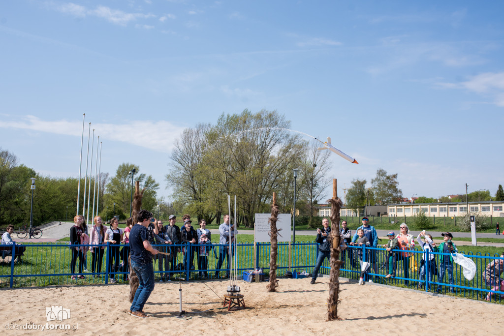 Bez rakiet nie ma festiwalu nauki i sztuki