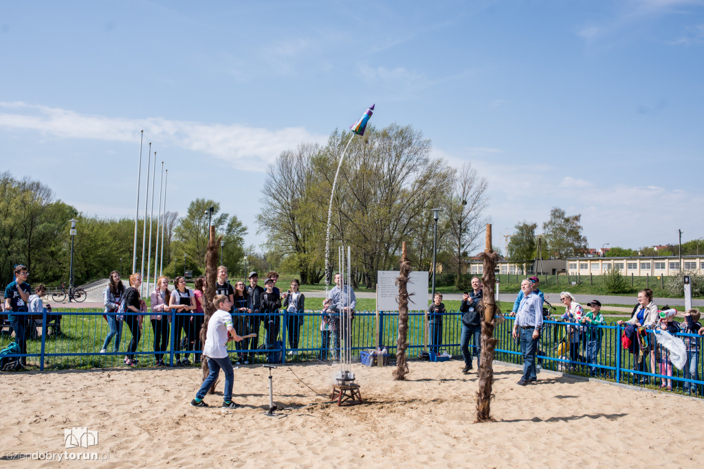 Bez rakiet nie ma festiwalu nauki i sztuki