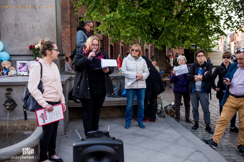 Wsparli protest rodziców w Sejmie