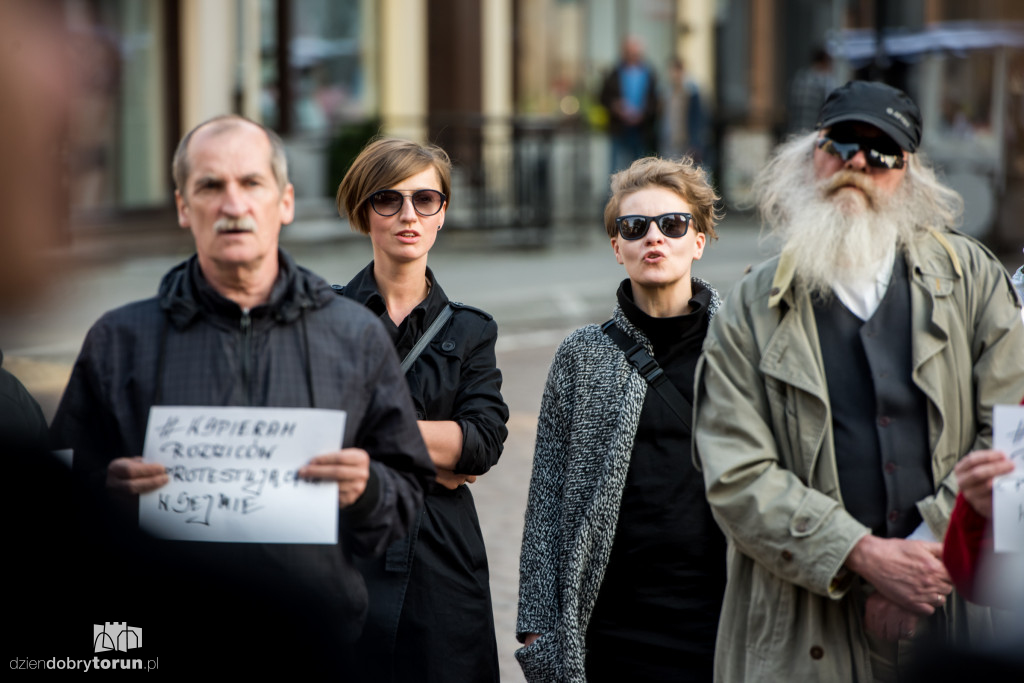Wsparli protest rodziców w Sejmie