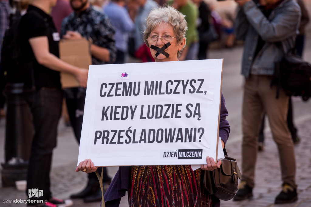 Torunianie milczeli po raz trzynasty