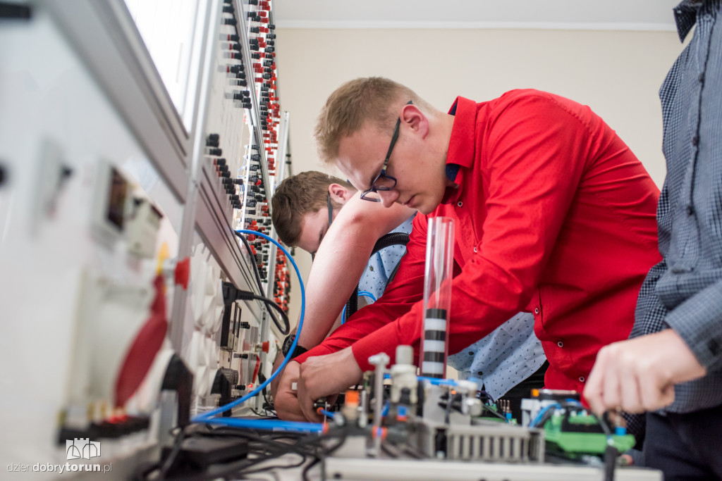 Kwiecień w fotoobiektywie DDToruń