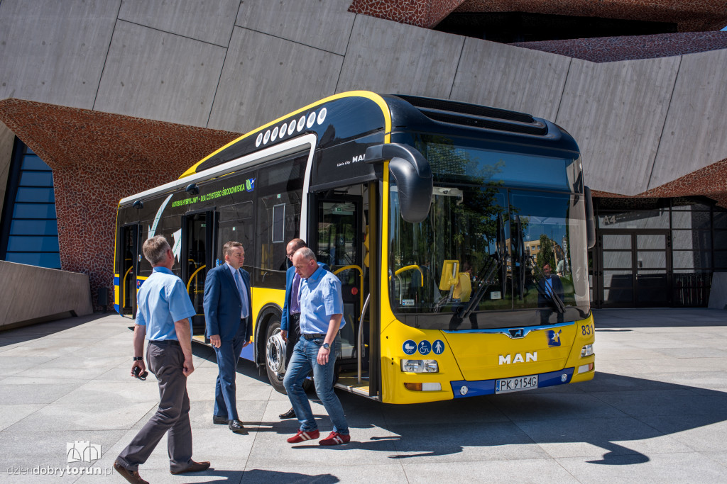 Toruń kupuje autobusy hybrydowe