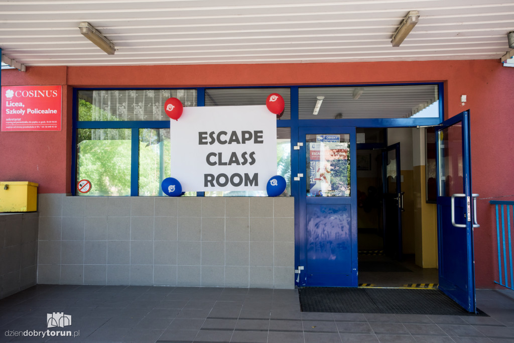 Escape Class Room w IX LO