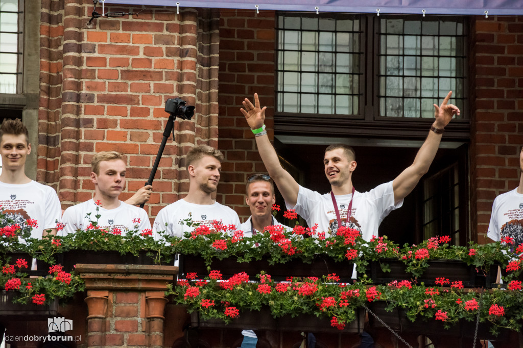Tak Twarde Pierniki fetowały brąz