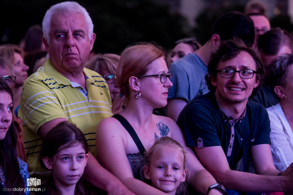 Pod Wspólnym Niebiem - koncert gwiazd