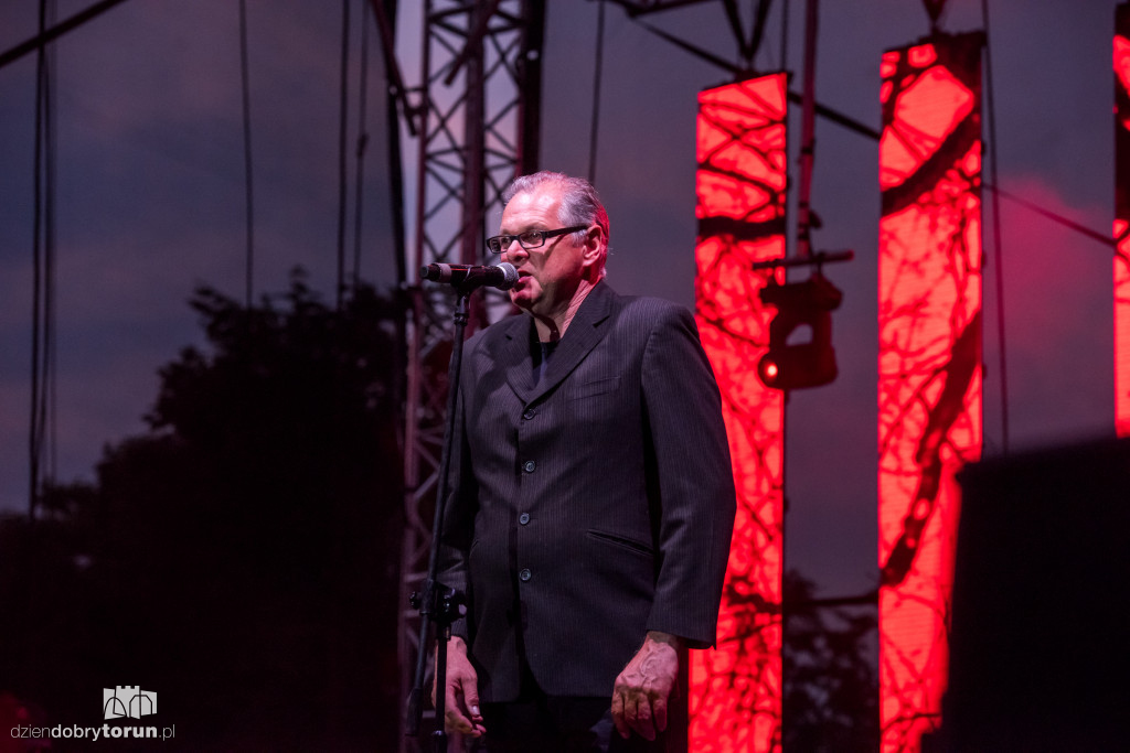 Pod Wspólnym Niebiem - koncert gwiazd