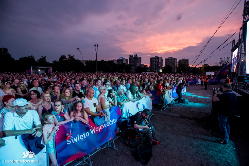Pod Wspólnym Niebiem - koncert gwiazd