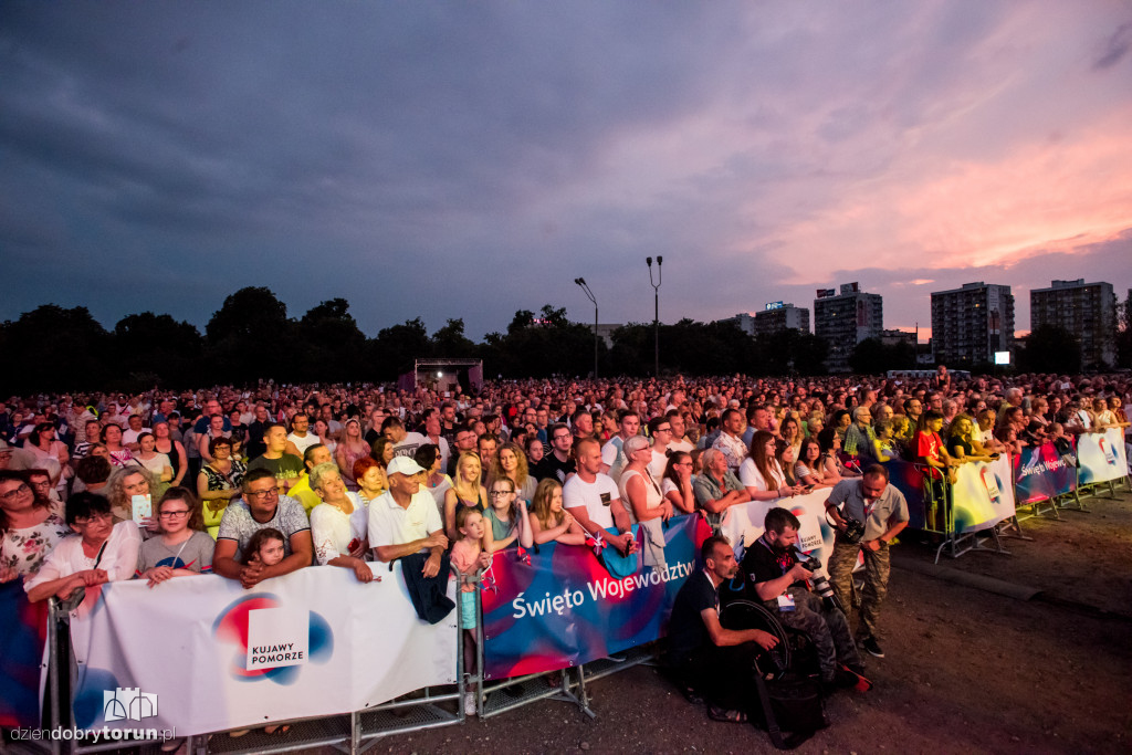 Pod Wspólnym Niebiem - koncert gwiazd