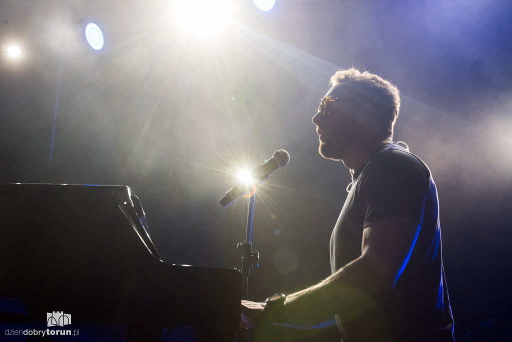 Pod Wspólnym Niebiem - koncert gwiazd