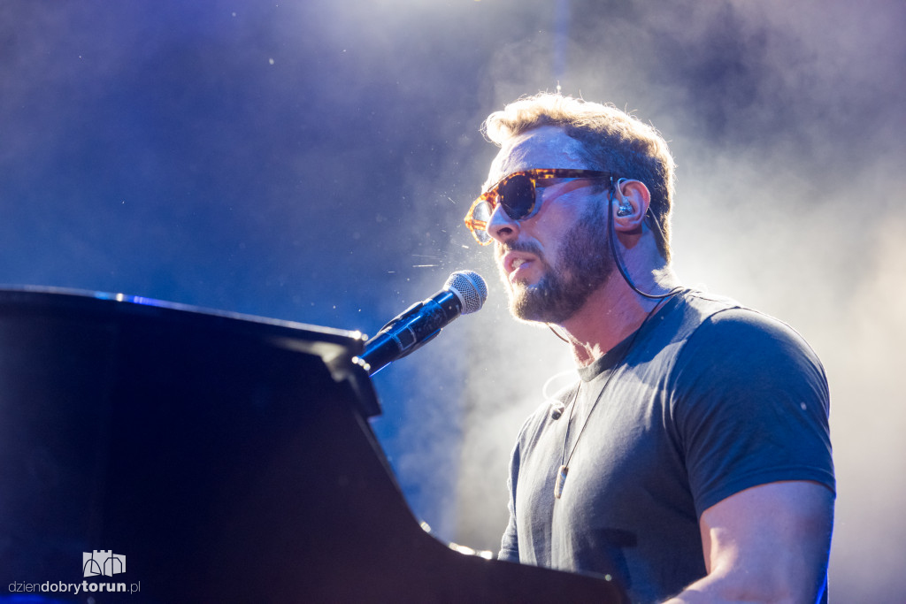 Pod Wspólnym Niebiem - koncert gwiazd