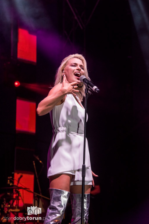 Pod Wspólnym Niebiem - koncert gwiazd