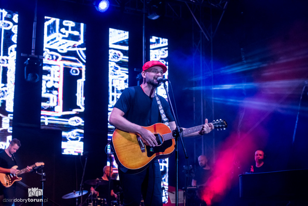 Pod Wspólnym Niebiem - koncert gwiazd