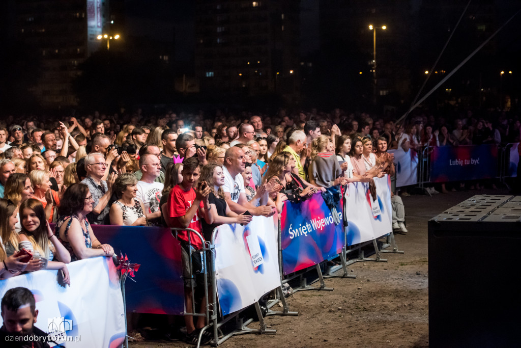 Pod Wspólnym Niebiem - koncert gwiazd