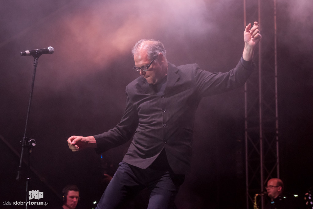 Pod Wspólnym Niebiem - koncert gwiazd