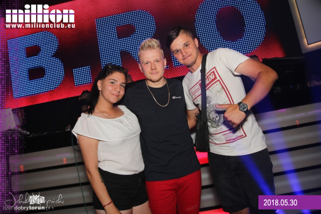 Sobotnia impreza w klubie Milion
