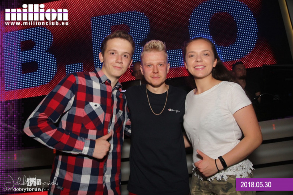 Sobotnia impreza w klubie Milion