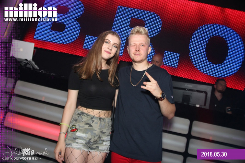Sobotnia impreza w klubie Milion