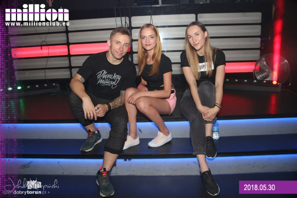 Sobotnia impreza w klubie Milion