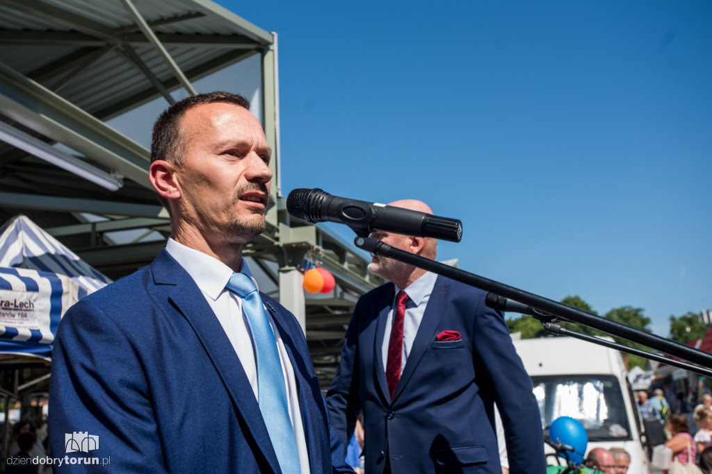 Zadaszenie nad zieleniakiem otwarte