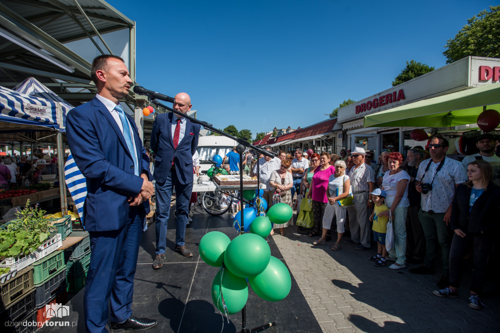 Zadaszenie nad zieleniakiem otwarte