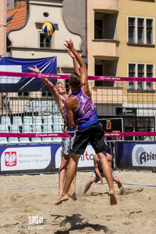 Już trwa święto siatkówki plażowej