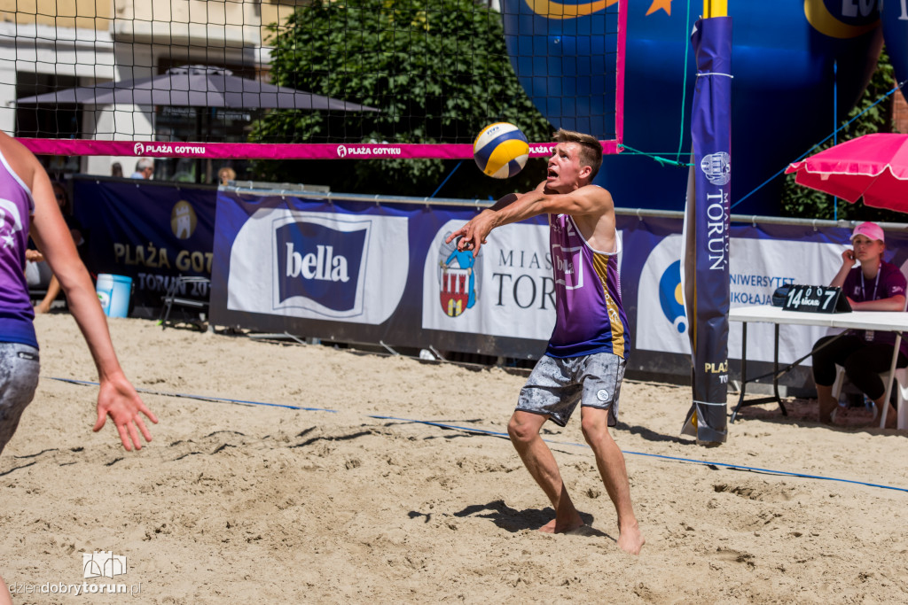 Już trwa święto siatkówki plażowej
