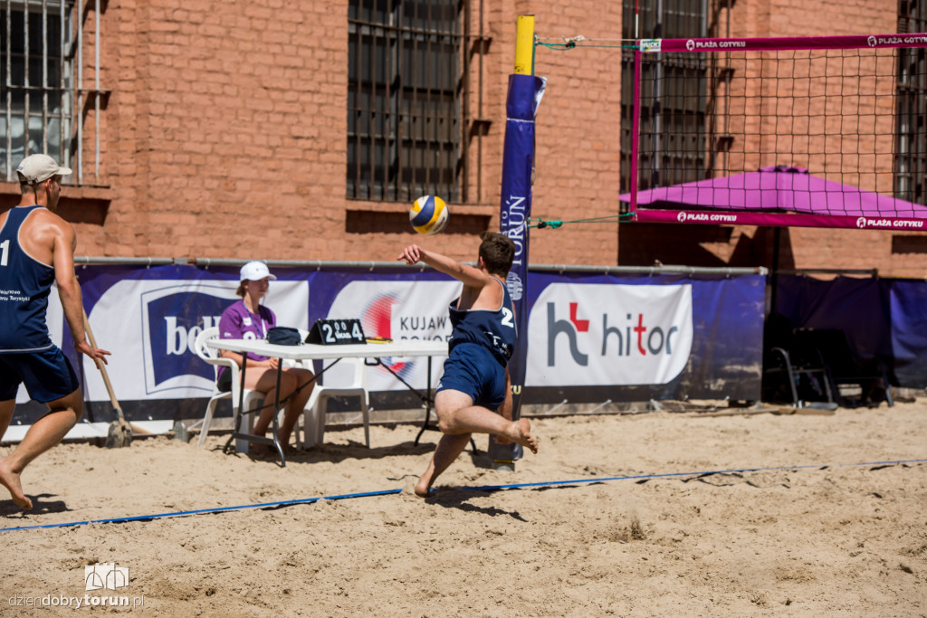 Już trwa święto siatkówki plażowej