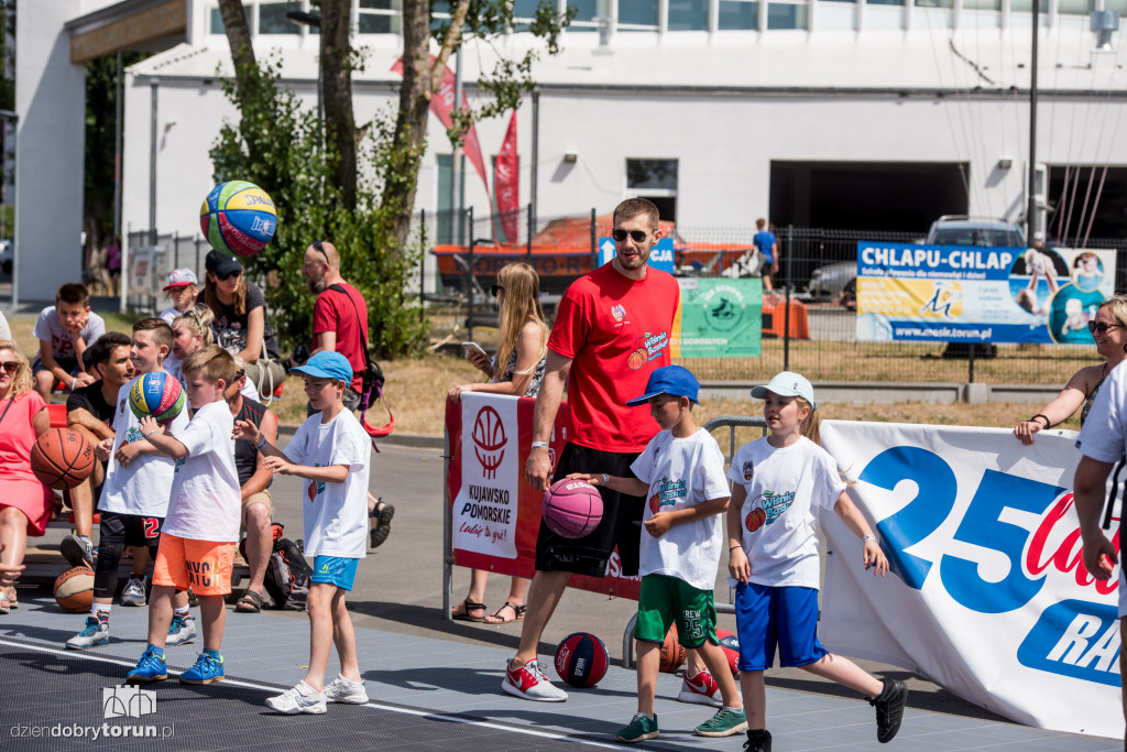 Turniej koszykówki na bulwarach