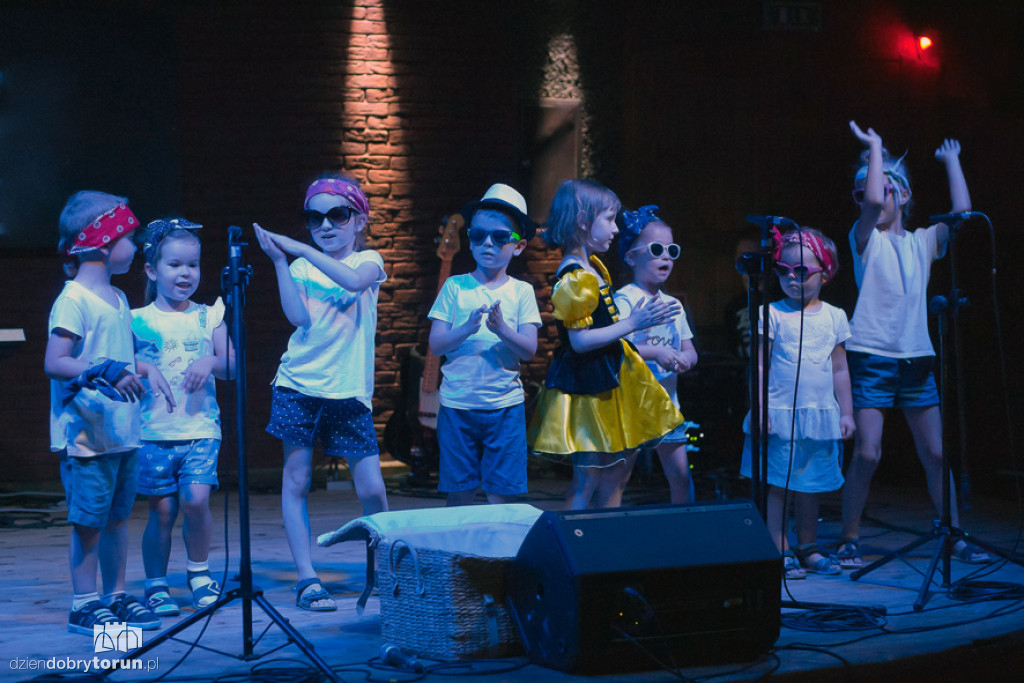 Zakończenie roku w szkole New Art