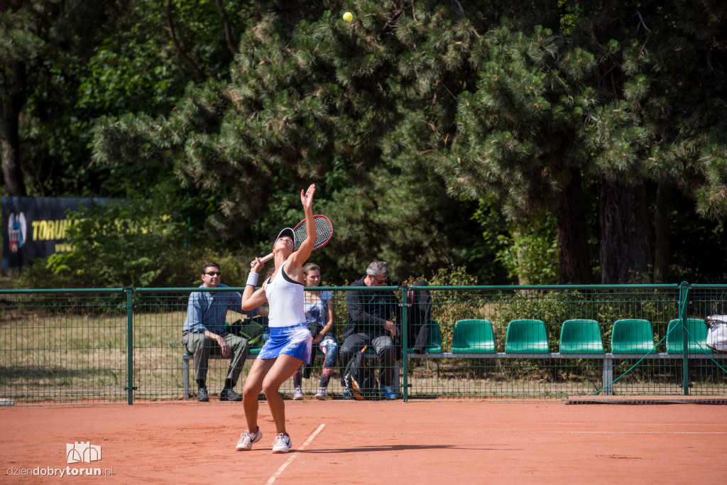 Bella Cup wkracza w decydującą fazę