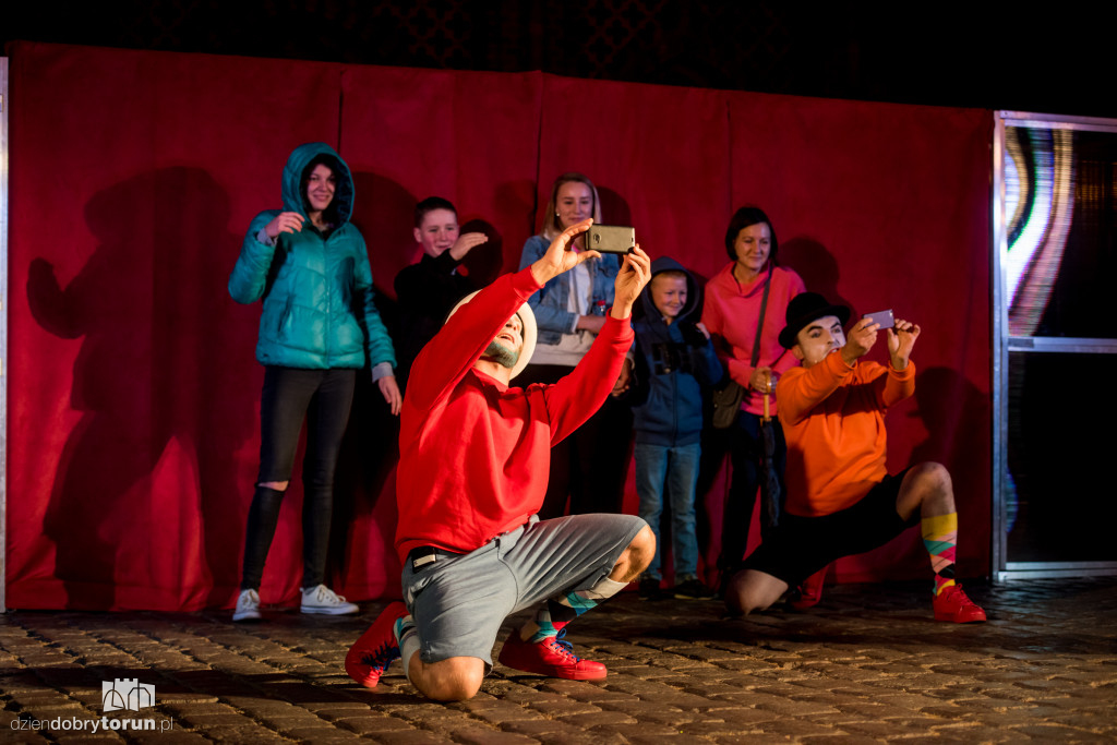 Telephone love party otwiera festiwal