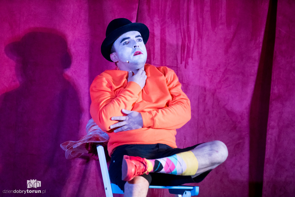 Telephone love party otwiera festiwal