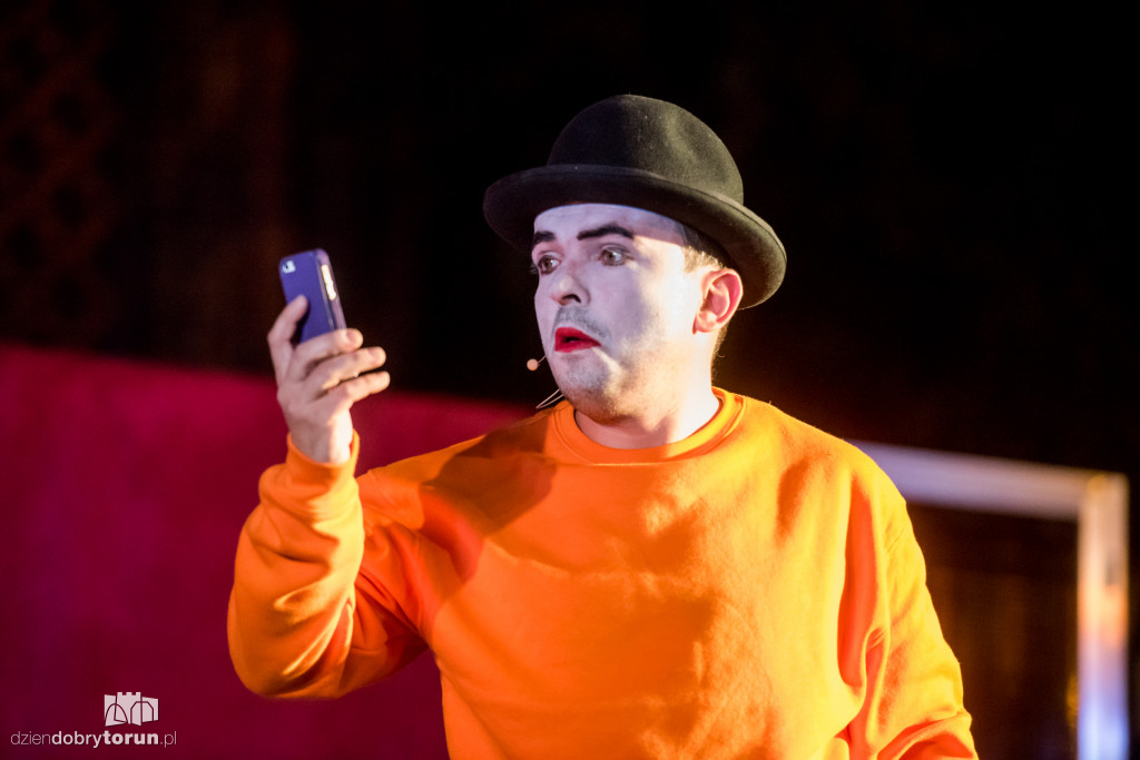 Telephone love party otwiera festiwal