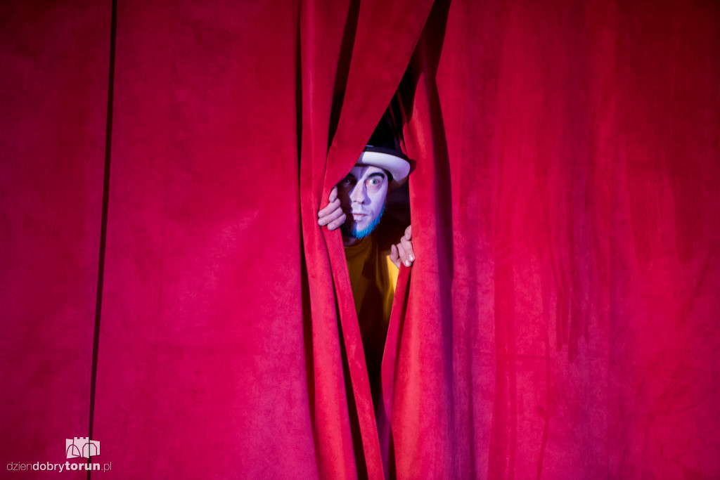 Telephone love party otwiera festiwal