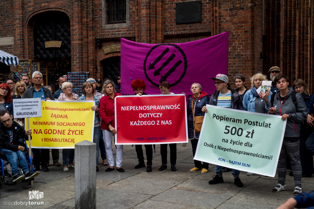 Niepełnosprawni protestowali w Toruniu