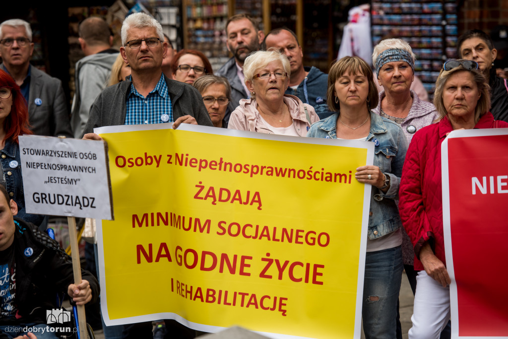 Niepełnosprawni protestowali w Toruniu