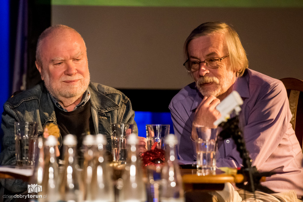 Oko nigdy nie śpi - festiwal we Dworze