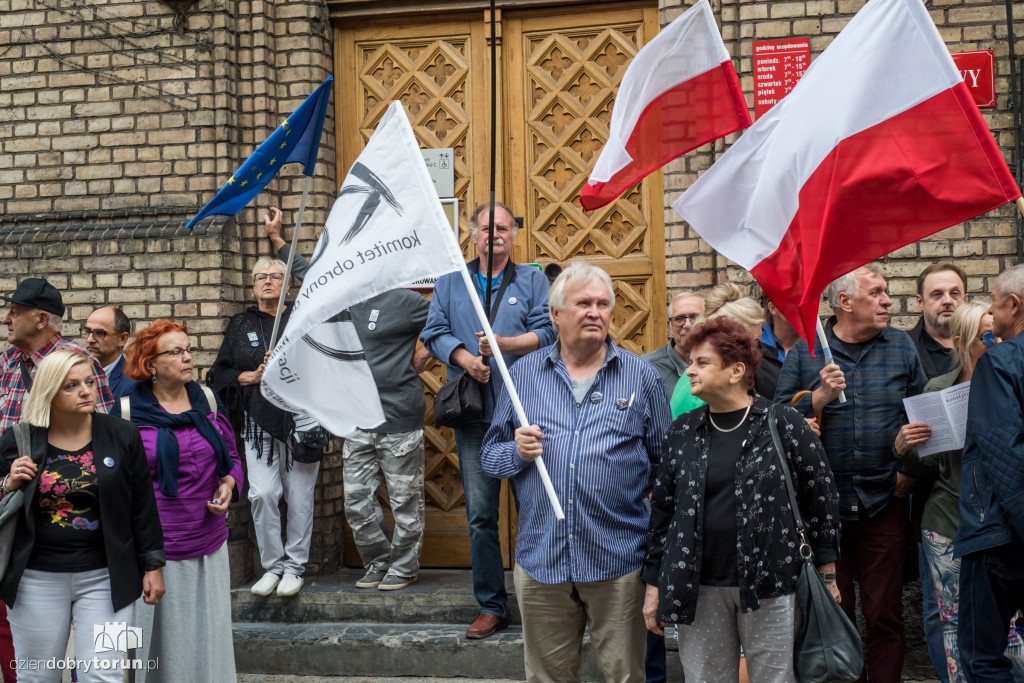 Torunianie walczą o Sąd Najwyższy