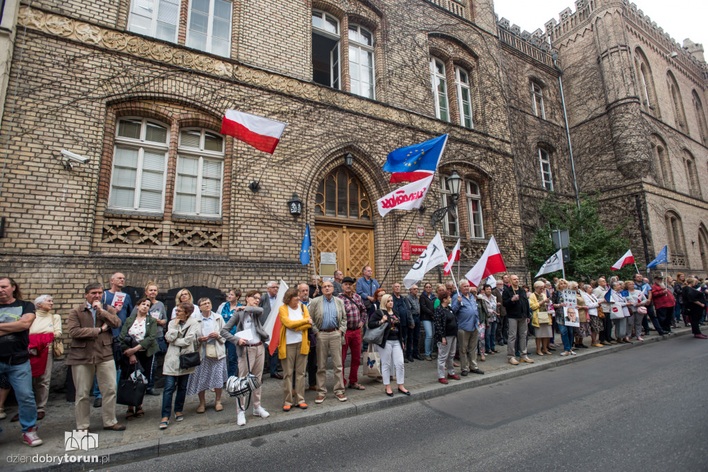 Torunianie walczą o Sąd Najwyższy