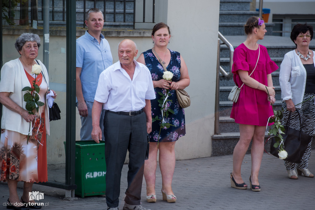 Powiedzieli sobie tak w tramwaju!