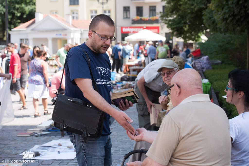 Sobotni Pchli Targ na Rynku Nowomiejskim