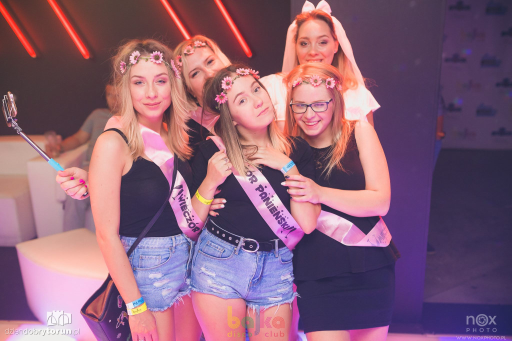 Przepiękne kobiety w Bajka Disco Club
