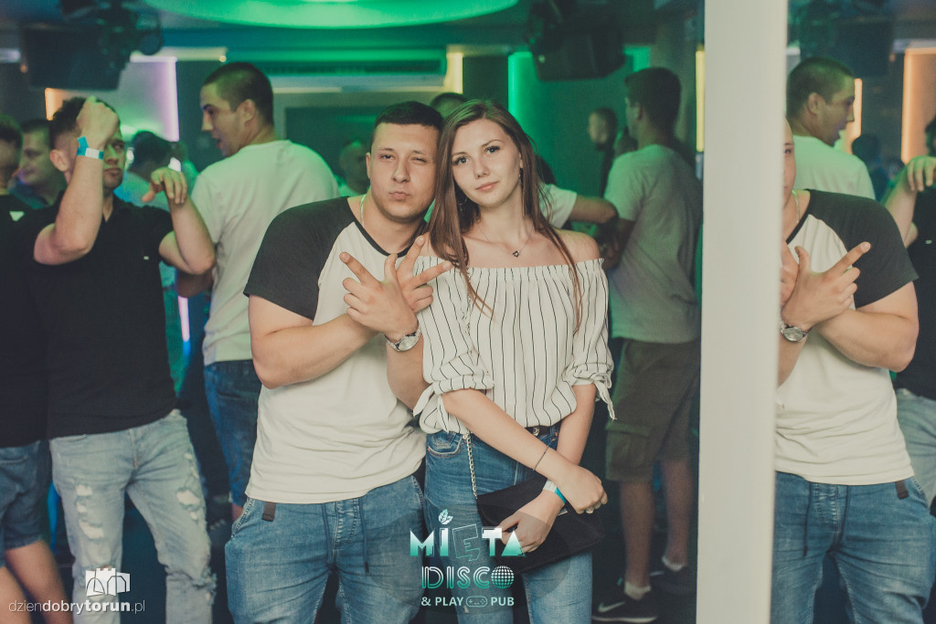 Gorąca i taneczna noc na Starówce