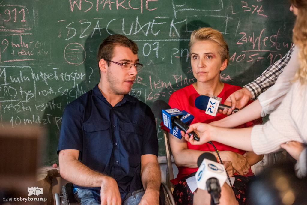 Kto zapłaci za protest RON w sejmie?