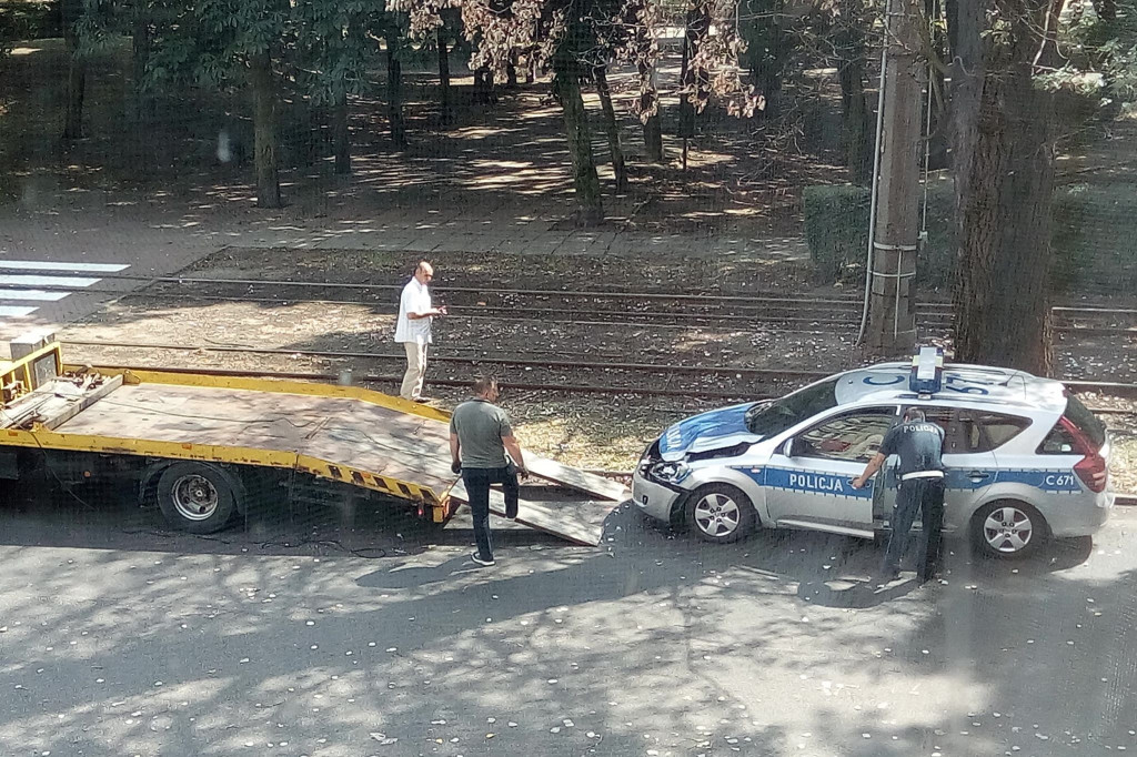 Kolizja z udziałem radiowozu