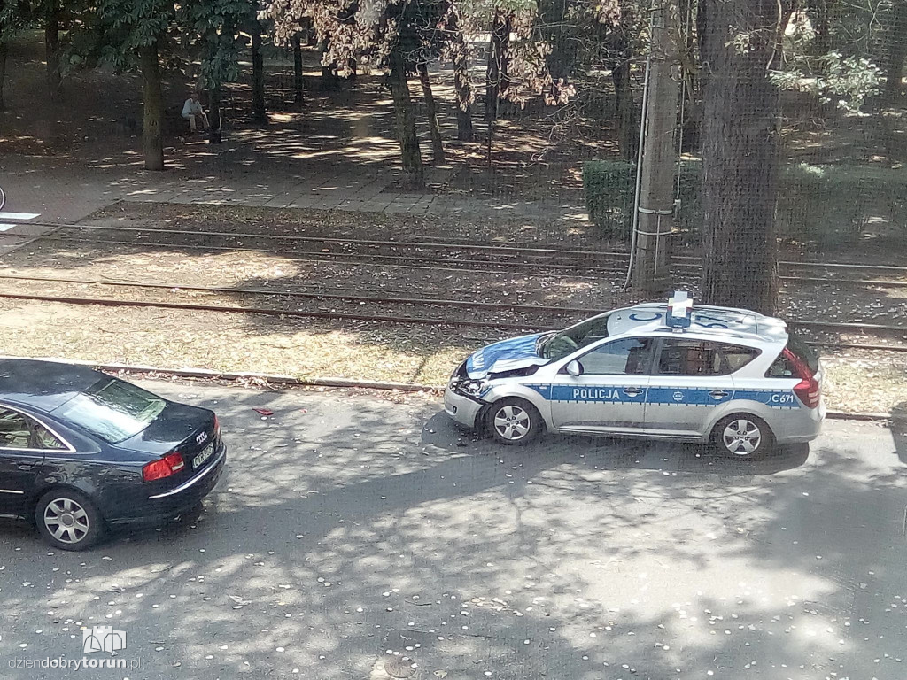 Kolizja z udziałem radiowozu