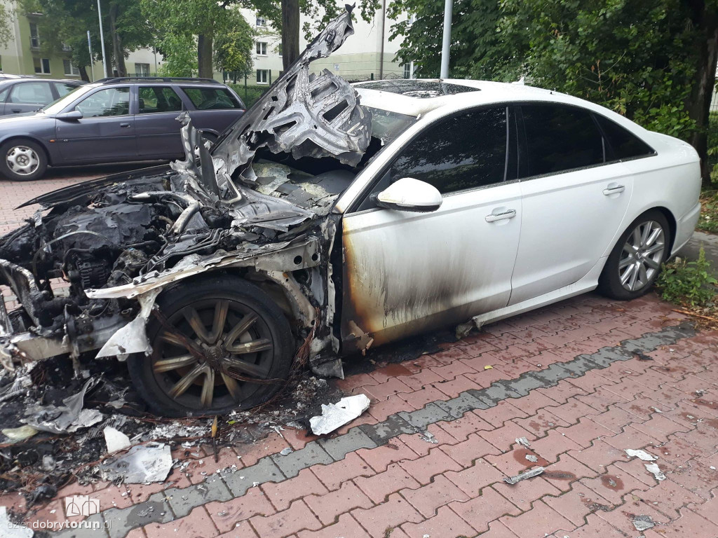 Seria podpaleń aut na Podgórzu